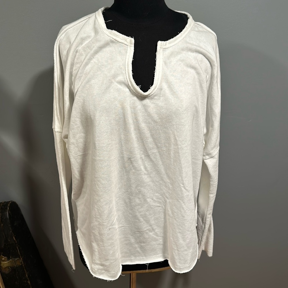 La Miel white long sleeve to texture sweater Lg seam down back Uneckline NWT - Picture 2 of 15